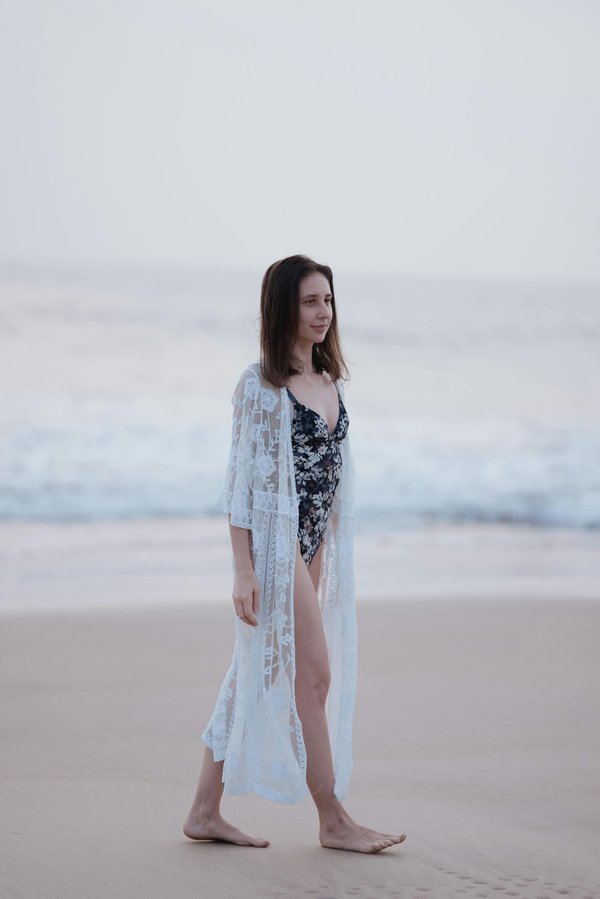 Kimono long pour femme : élégance et confort assurés