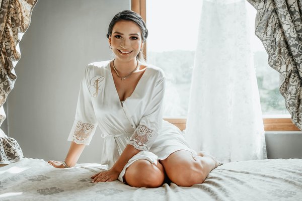 Le guide ultime du peignoir mariée pour briller le jour j